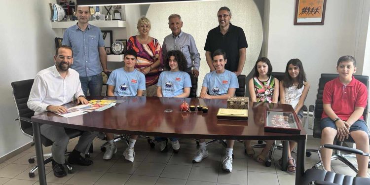 Μαστοράκου: Με τις ομάδες ρομποτικής της Πάτρας που προκρίθηκαν στους Ολυμπιακούς Αγώνες