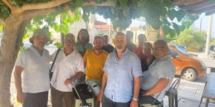 Φωτιά στην Αιγιάλεια: Η ξεχωριστή ανάρτηση Μπονάνου για εθελοντές, ενστόλους και ΜΜΕ