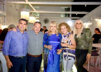 Με μια λαμπερή βραδιά συνεχίστηκε ο προεκλογικός αγώνας της Άννας Μαστοράκου (ΦΩΤΟ)