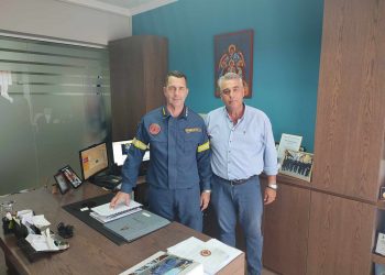 Ο Δημήτρης Μπαρμπούνης στην Πυροσβεστική – Ενημερώθηκε για τα μέτρα πρόληψης πυρκαγιών