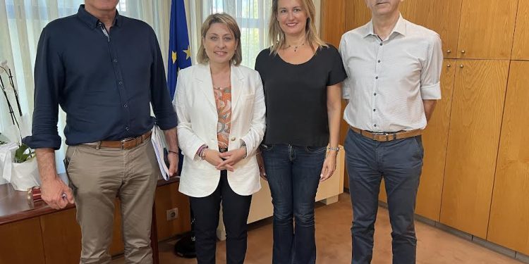 Χριστίνα Αλεξοπούλου: Συνάντηση με αντιπροσωπεία της ΠΟΑΣ