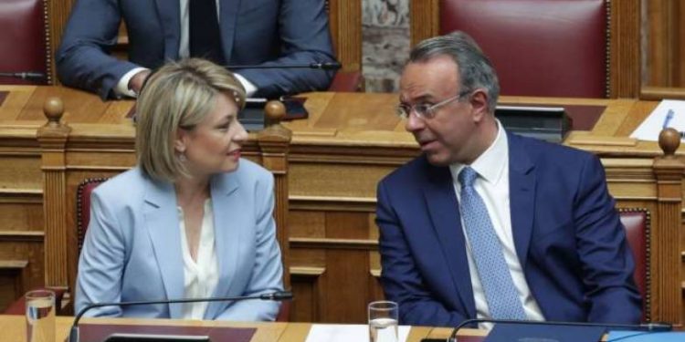 Χρήστος Σταϊκούρας: Διασφαλίζουμε τις δωρεάν ή μειωμένου κόστους μετακινήσεις των φοιτητών με τα ΚΤΕΛ