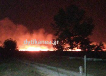 Φωτιά ξέσπασε στη Στροφυλιά – Μεγάλη η δύναμη της Πυροσβεστικής στο σημείο δίνει “μάχη” με τους δυνατούς ανέμους – ΦΩΤΟ – ΒΙΝΤΕΟ