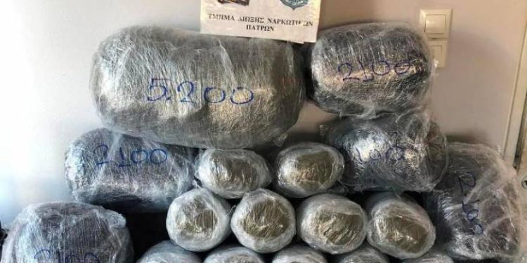 Η ανακοίνωση της Αστυνομίας για το “χτύπημα” σε εγκληματική ομάδα που ενέχεται σε μεταφορά μεγάλης ποσότητας ναρκωτικών