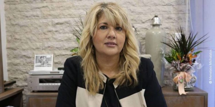 Άννα Μαστοράκου: Με Κώστα Σβόλη δίνουμε το φιλί της ζωής στην Πάτρα