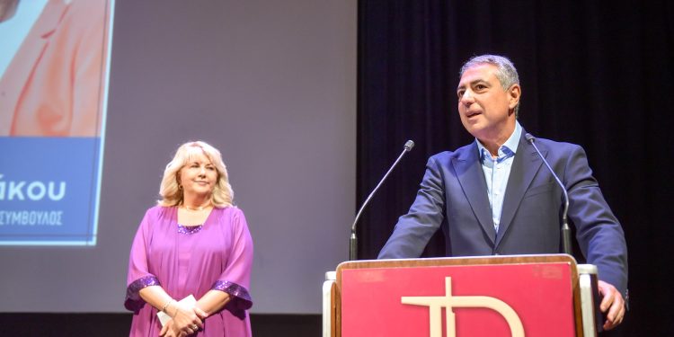Άννα Μαστοράκου: “Σας θέλω δίπλα μου γιατί θα είμαι δίπλα σας” – Πολυπληθής προεκλογική συγκέντρωση στο Royal (ΦΩΤΟ)