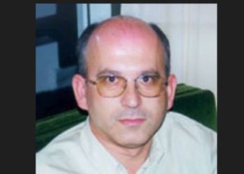 Πάτρα: Κατέρρευσε μπροστά στη σύζυγό του – Σήμερα η κηδεία του αν. καθηγητή Παύλου Κλεπετσάνη