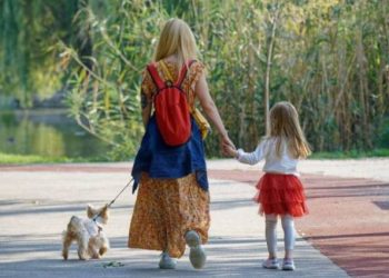 “Νταντάδες της Γειτονιάς”: Τον Νοέμβριο οι αιτήσεις από τους γονείς