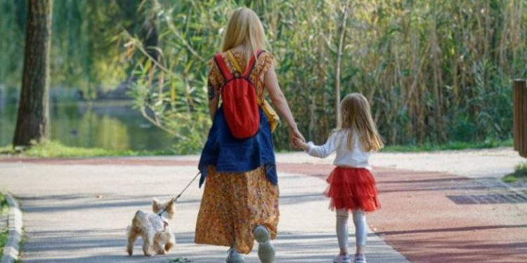 “Νταντάδες της Γειτονιάς”: Τον Νοέμβριο οι αιτήσεις από τους γονείς