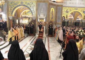 Ι.Ν. Αγίου Ανδρέα Πατρών: Πλήθος πιστών για προσκύνημα από κάθε γωνιά της χώρας
