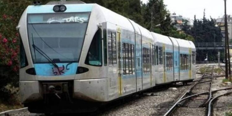 EKTAKTO – Παράσυρση από τον Προαστιακό λίγο πριν στην Κάτω Αχαΐα – Νεκρός 40χρονος