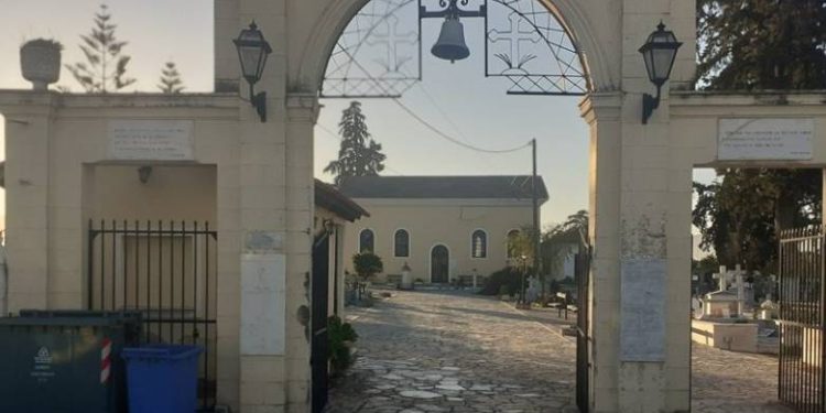 Σοκ για συγγενείς στη Ζάκυνθο: Άνοιξαν το φέρετρο και ανακάλυψαν ότι κήδευαν λάθος άνθρωπο