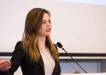 Αχτσιόγλου: Αυτοί διέλυσαν τον ΣΥΡΙΖΑ, αν θέλαμε καρέκλες θα μέναμε – Η τελευταία επικοινωνία με τον Τσίπρα