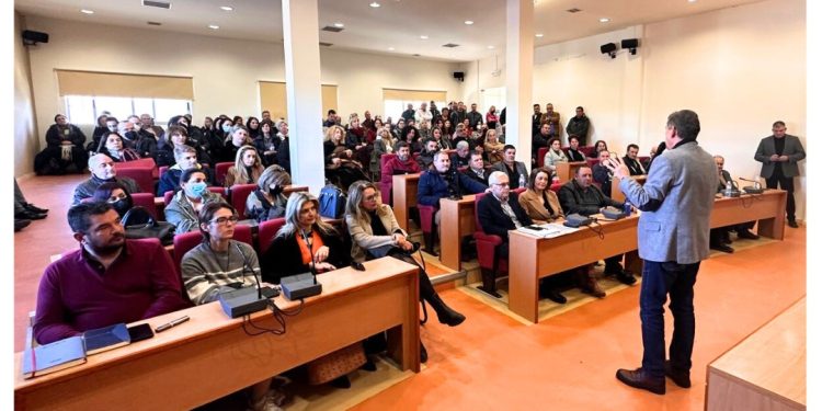 Γρ. Αλεξόπουλος σε εργαζόμενους και αιρετούς: “Τακτική επικοινωνία και απολογισμός του έργου”