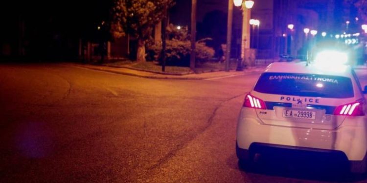 Αλισσός: Ληστεία σε βενζινάδικο – Oι δράστες απείλησαν τον πρατηριούχο με μαχαίρι