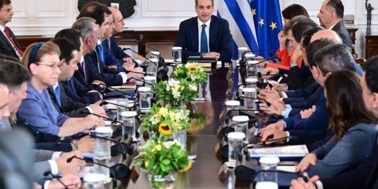 To νομοσχέδιο για τα ομόφυλα ζευγάρια και οι αλλαγές στη Δικαιοσύνη στο σημερινό υπουργικό συμβούλιο