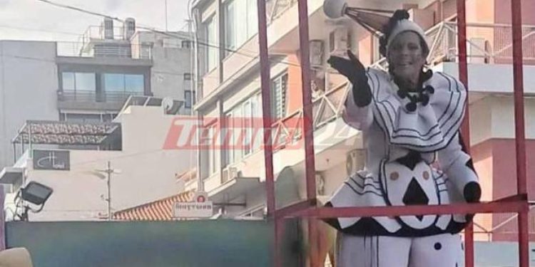 Μουσικό άρμα και Τελάλισσα μεταφέρουν το χαρμόσυνο μήνυμα της έναρξης του Πατρινού Καρναβαλιού (ΒΙΝΤΕΟ)
