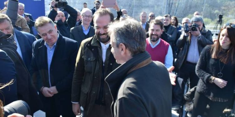 Ο Νεκτάριος Φαρμάκης στην Αμβρακία οδό μαζί με τον Πρωθυπουργό – ΦΩΤΟ