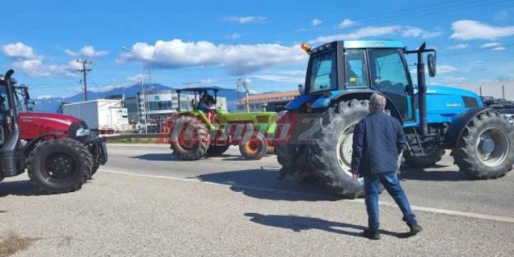 Κρίσιμη συνάντηση των αγροτών σήμερα στη Λάρισα – Πρόταση για κάθοδο με τα τρακτέρ στην Αθήνα – “Τι λένε” στα μπλόκα της Δυτ. Ελλάδας