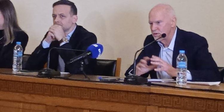 Στην Πάτρα ο Χ. Δούκας: «Ο θεσμός της τοπικής αυτοδιοίκησης βρίσκεται αντιμέτωπος με μια διπλή πρόκληση που πρέπει να κερδίσουμε»