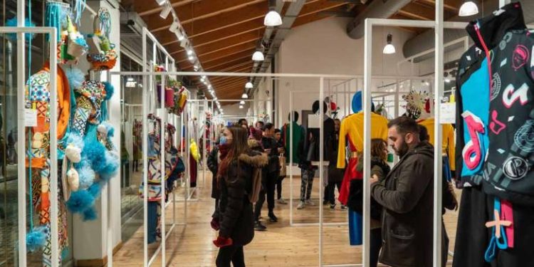 Πατρινό Καρναβάλι 2024: Από αύριο Τετάρτη οι στολές των πληρωμάτων στην Αγορά Αργύρη