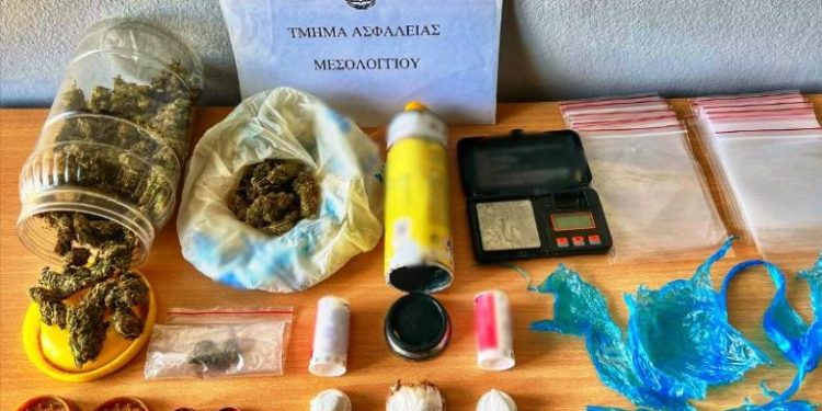 Μεσολόγγι: Συνελήφθησαν ο “Ράμπο” και η σύζυγός του για ναρκωτικά – Πώς συνδέονται με την υπόθεση του Μπάμπη Κούτσικου