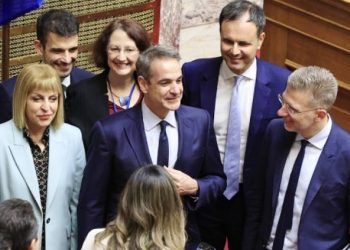 Νομοσχέδιο για ομόφυλα ζευγάρια: 107 «ναι» από τη ΝΔ, 20 «όχι» και 31 αποχές – “Όχι” από Κατσανιώτη – ΟΛΑ ΤΑ ΟΝΟΜΑΤΑ