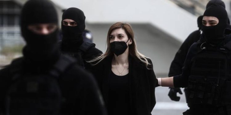 Ισόβια για την Ρούλα Πισπιρίγκου – Ομόφωνα ένοχη για τη δολοφονία της κόρης της Τζωρτζίνας