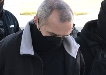 Ένοχος ο Ηλίας Μίχος για τον βιασμό της 12χρονης στον Κολωνό – Αθώα η μητέρα για πορνογραφία και μαστροπεία