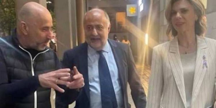 Ακούνε τον Περικλή με προσοχή!