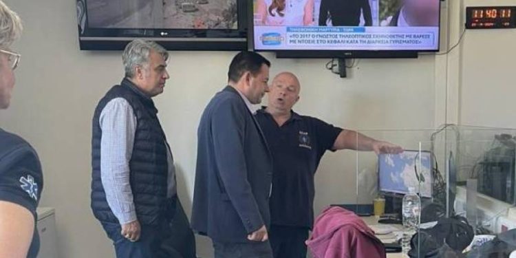 Στο επιχειρησιακό κέντρο του ΕΚΑΒ Δυτικής Ελλάδας ο Θ. Βασιλόπουλος