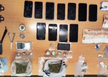 Πάτρα: Φωτογραφίες και βίντεο ντοκουμέντο από τα ναρκωτικά σε σχολικό συγκρότημα – Η δράση της εγκληματικής οργάνωσης