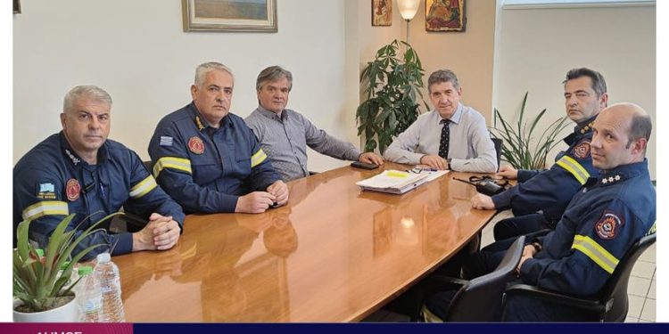 Συνάντηση Αλεξόπουλου με την Πυροσβεστική: Τί θα γίνει σε επίπεδο πρόληψης και αντιμετώπισης πυρκαγιών