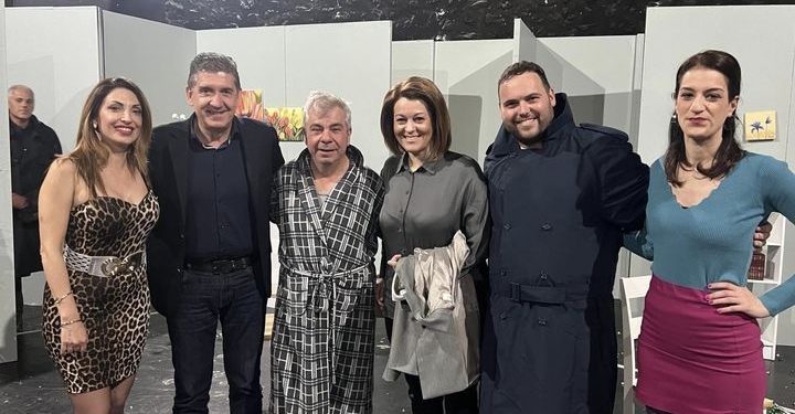 Χαλαρές στιγμές στο θέατρο για Αλεξόπουλο και Ασκούνη