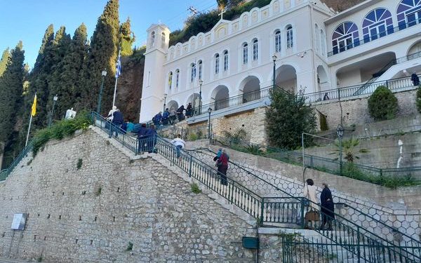 Σύλλογος Σαγείκων: Ιερό προσκύνημα στην Παναγία Τρυπητή Αιγίου