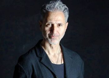 Δημήτρης Κόκοτας: Διασωληνωμένος ο τραγουδιστής – Σήμερα θα προσπαθήσουν τον «ξυπνήσουν» οι γιατροί