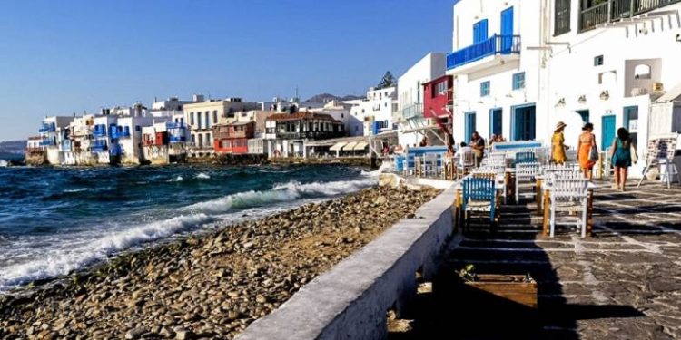 Γνωστός καλλιτέχνης και συνεταίροι του κατηγορούνται για φοροδιαφυγή άνω του €1 εκατ. στην εταιρεία τους σε νησί