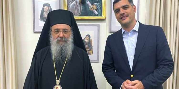 Συνάντηση του πολιτευτή Αχαΐας της ΝΔ Ανδρέα Τσώκου με τον Μητροπολίτη Πατρώνκ.κ. Χρυσόστομο