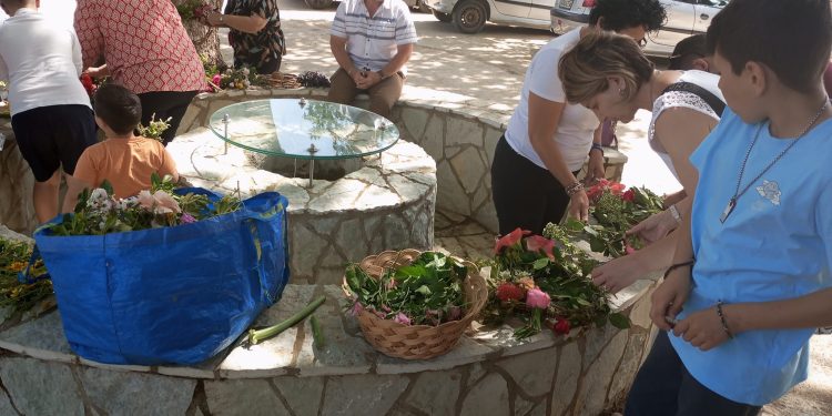 Σύλλογος Ανω Αχαΐας: Μαγιάτικη συνάντηση στο ιστορικό πηγάδι που ήταν “θαμμένο” για χρόνια! Πώς αναδείχθηκε – ΦΩΤΟ