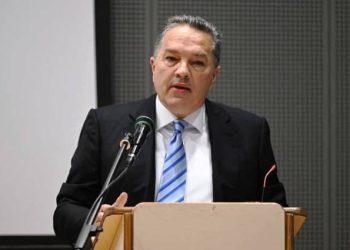 Παρέμβαση Κώστα Σβόλη για πρόληψη των εξαρτήσεων