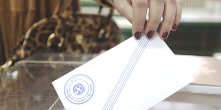 Δημοσκόπηση Opinion Poll: Μεγάλη η διαφορά της ΝΔ από τον ΣΥΡΙΖΑ – Ποιοι βρίσκονται στο όριο του 3%