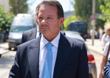 Μήνυση από τη σύζυγο του Απόστολου Λύτρα στον ίδιο και στην πρώην σύζυγό του – Γιατί σήμανε συναγερμός στην ΕΛ.ΑΣ