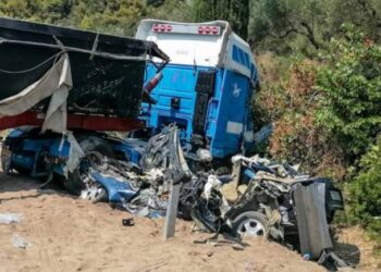 Σε σοκ το πανελλήνιο από το τροχαίο που ξεκλήρισε δύο οικογένειες – Στο Καραμανδάνειο 6χρονος εκτός κινδύνου