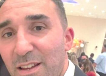 Φωτιά στην Πάτρα: Αυτός είναι ο αστυνομικός – ήρωας Δημήτρης Χριστοδουλόπουλος – “Πλημμύρισε” το διαδίκτυο από χιλιάδες μπράβο!