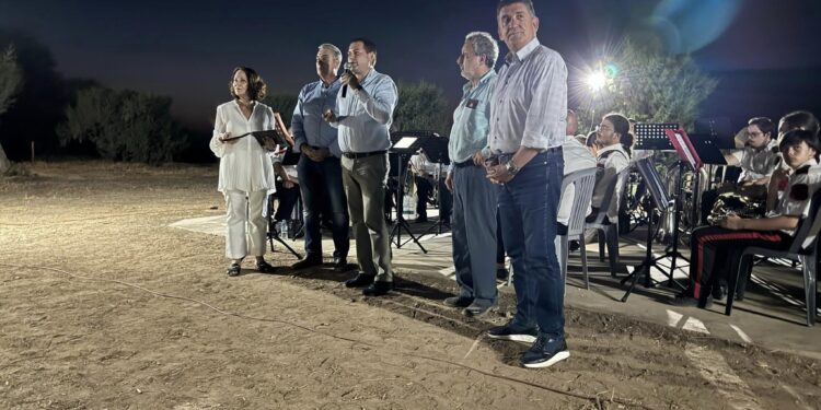Μουσική και τραγούδια “Κάτω από το φως των Αστεριών” – ΦΩΤΟ