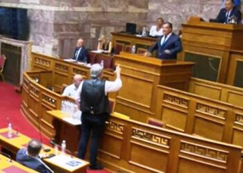 Άγριο επεισόδιο Άδωνι – Πολάκη: «Σε μένα δεν μπορείς να κάνεις αυτά που έκανες στη Συρεγγέλα» – «Μου είπε ουστ, το ακούσατε;» (ΒΙΝΤΕΟ)