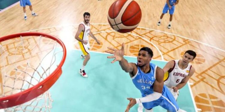 Ισπανία – Ελλάδα 84-77: Δεύτερη ήττα στις λεπτομέρειες για την Εθνική μπάσκετ στους Ολυμπιακούς