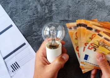 Έκτακτη εισφορά €10 ανά μεγαβατώρα στους ηλεκτροπαραγωγούς με φυσικό αέριο – Κατατέθηκε η τροπολογία