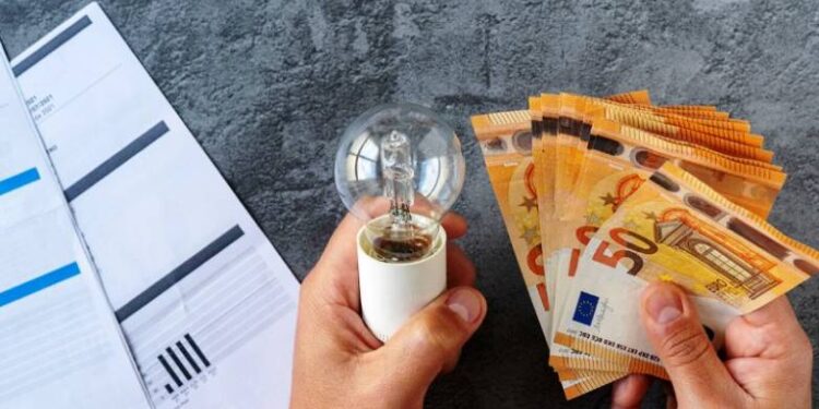 Έκτακτη εισφορά €10 ανά μεγαβατώρα στους ηλεκτροπαραγωγούς με φυσικό αέριο – Κατατέθηκε η τροπολογία