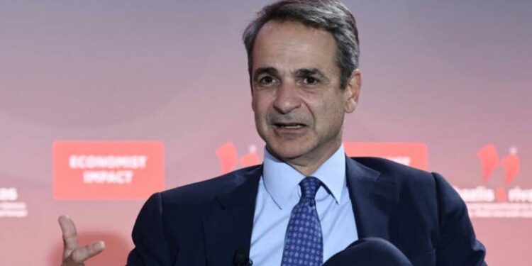 Μητσοτάκης: Τι απαντά στην κριτική των Σαμαρά και Καραμανλή – «Καταφέραμε να αποδείξουμε ότι είναι εφικτό ένα κεντροδεξιό κόμμα να έχει ευρεία απήχηση»